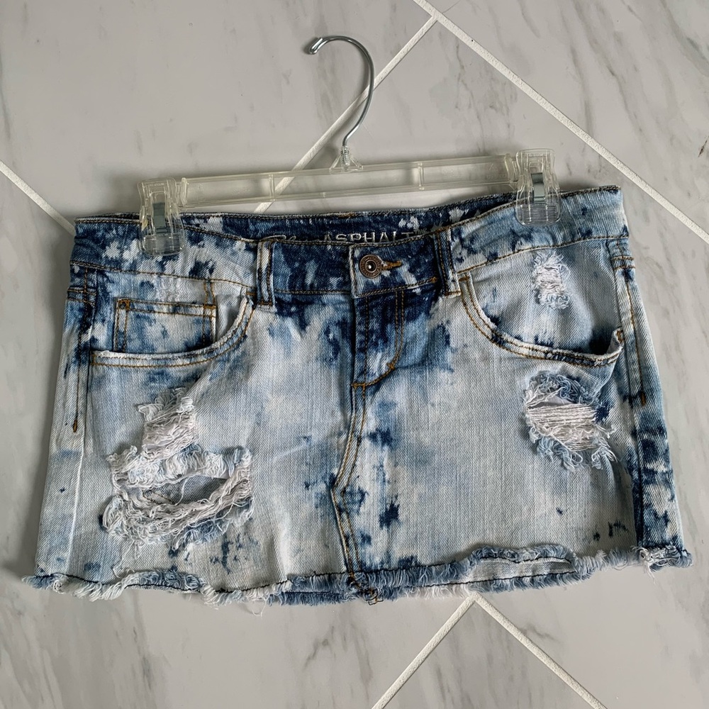 🎉 Bundle 2 for $20 🎉 Destroyed Denim Mini Skirt